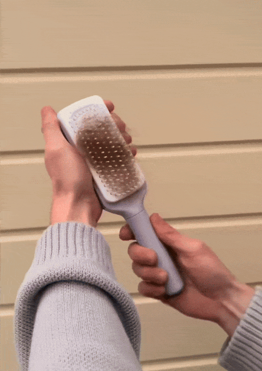 What Is a Self-Cleaning Hair Brush & How Does It Work? – Belleza